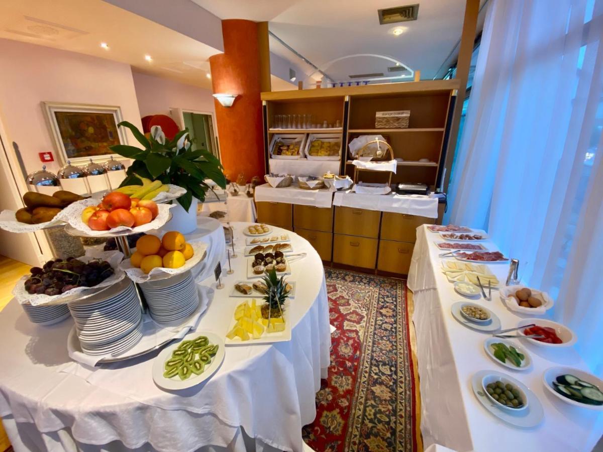Greif Hotel Maria Theresia Trieste Esterno foto
