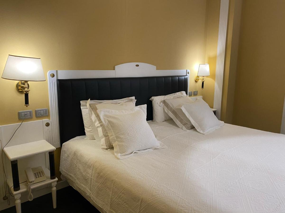 Greif Hotel Maria Theresia Trieste Esterno foto