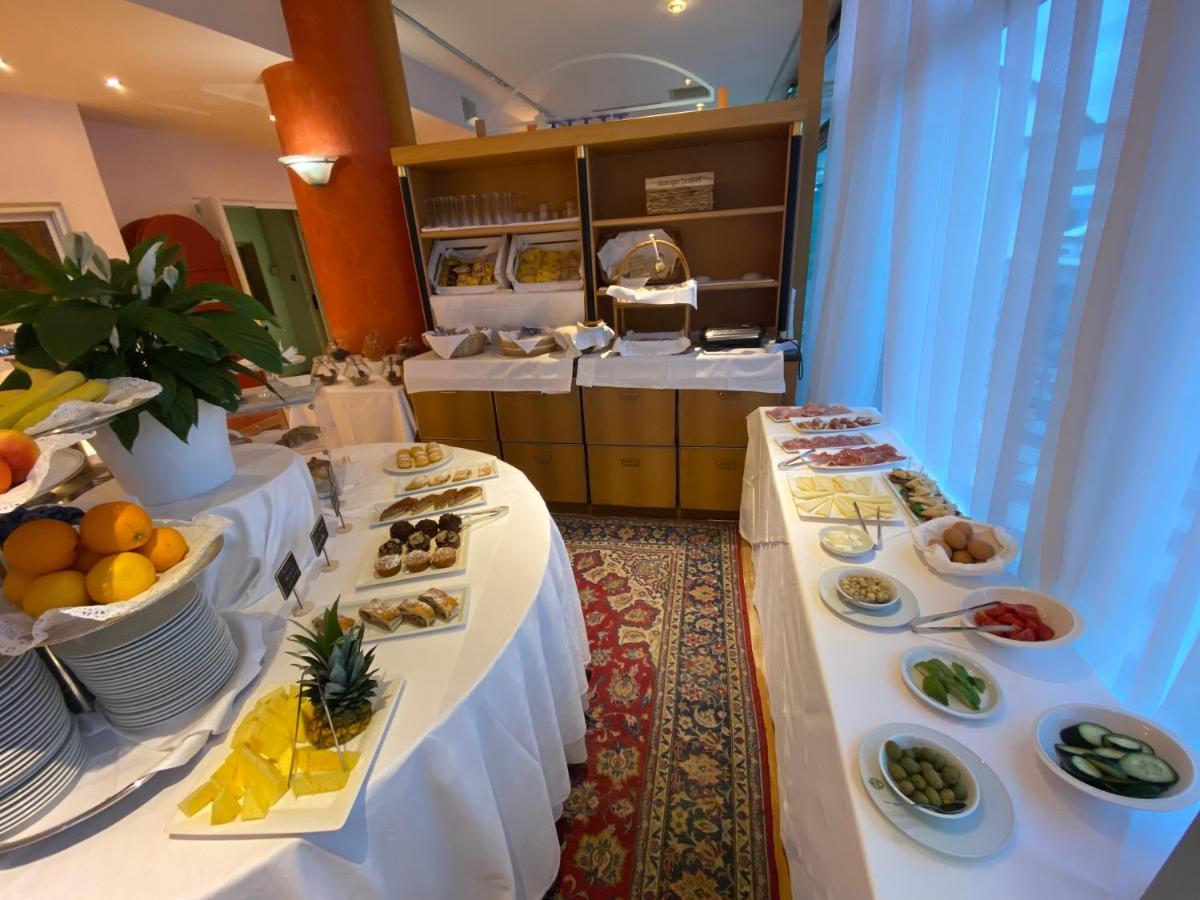 Greif Hotel Maria Theresia Trieste Esterno foto