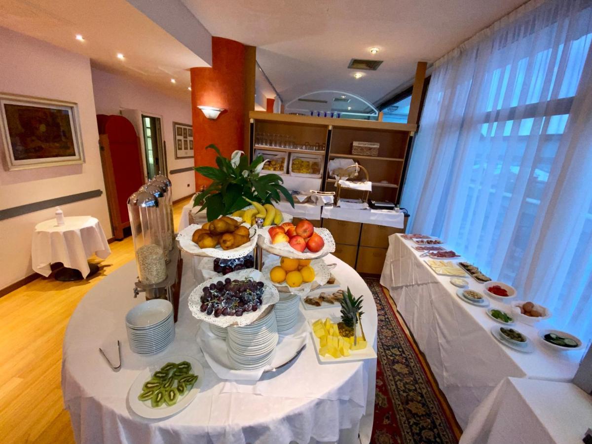Greif Hotel Maria Theresia Trieste Esterno foto