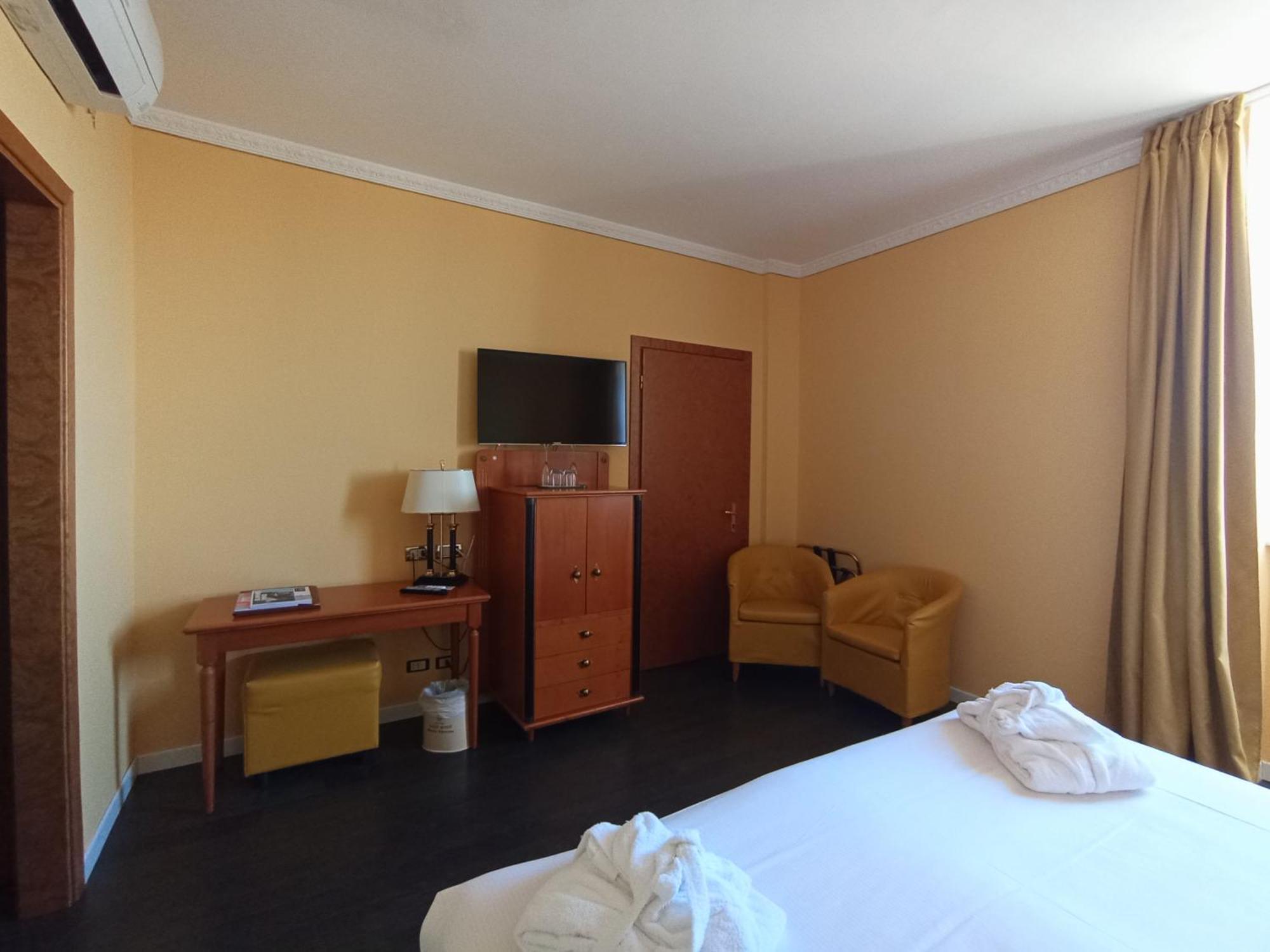 Greif Hotel Maria Theresia Trieste Esterno foto
